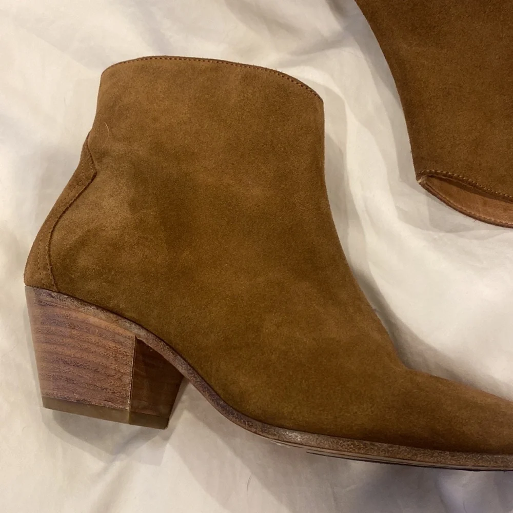 Host Pick 🎊 Isabel Marant Dacken Boots 35/ US 5 - Picture 2 of 11